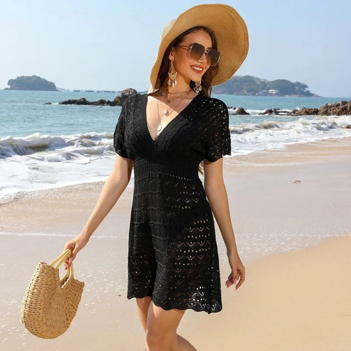 Noir pulse cut-out maxi dress for women, bold bodycon maxi dress with cut-out details for evening wear
